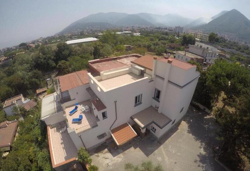 استودیوی استاندارد با چشم‌انداز دریا, B&b La Magnolia