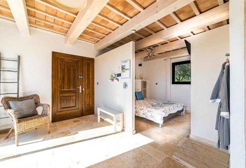 Люкс с Балконом, O Patio Du Mas