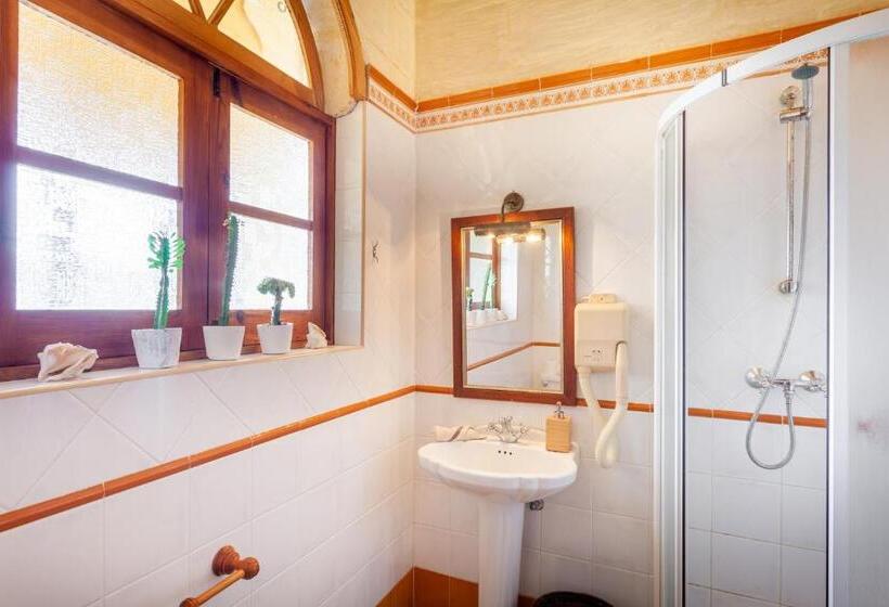 ویلای یک اتاق خوابه با استخر شنا, Botanica B&b