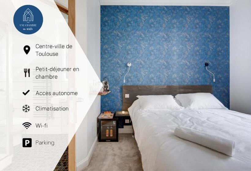 Номер Стандарт, Hôtel Une Chambre En Ville