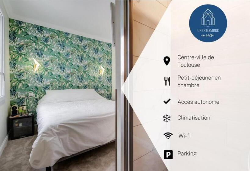 Номер Стандарт Индивидуальный, Hôtel Une Chambre En Ville