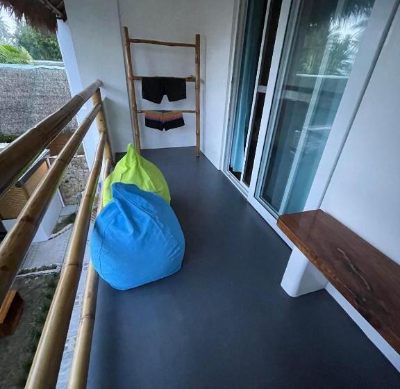 스탠다드 트리플 룸, Lunazul Guesthouse