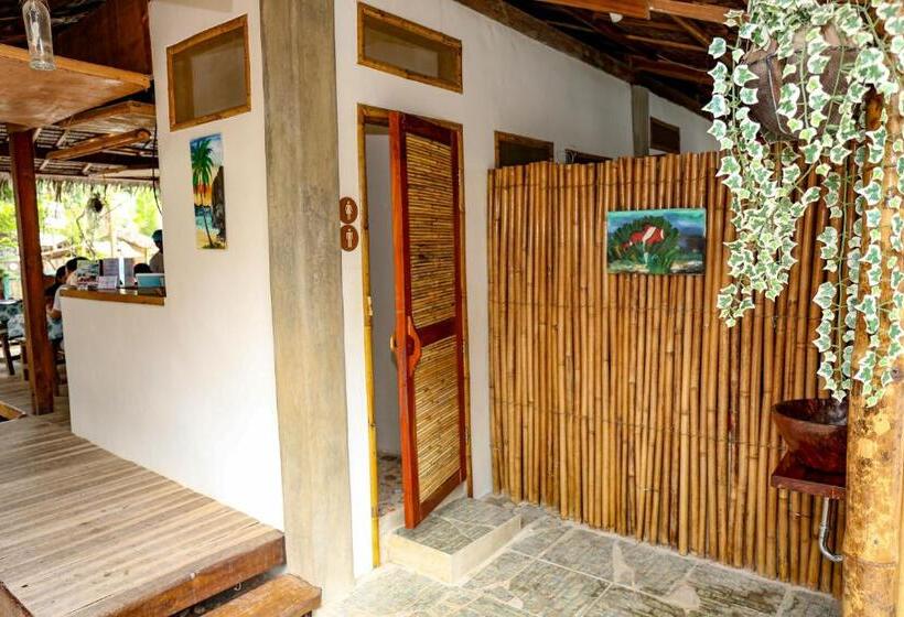 스탠다드 트리플 발코니 룸, Lunazul Guesthouse