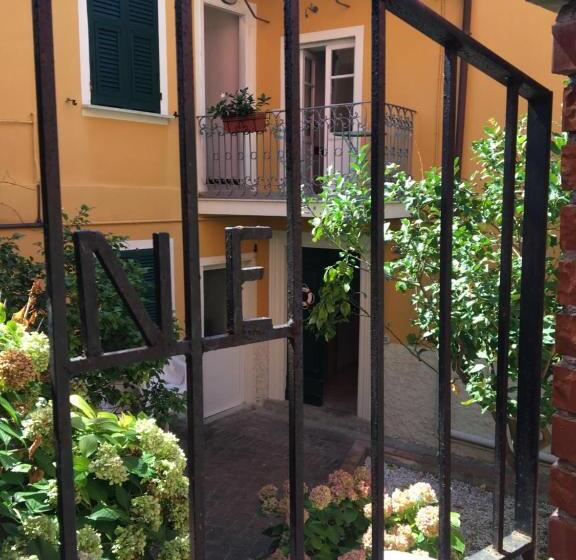 اتاق لوکس با بالکن, Cecio 5 Terre Rooms