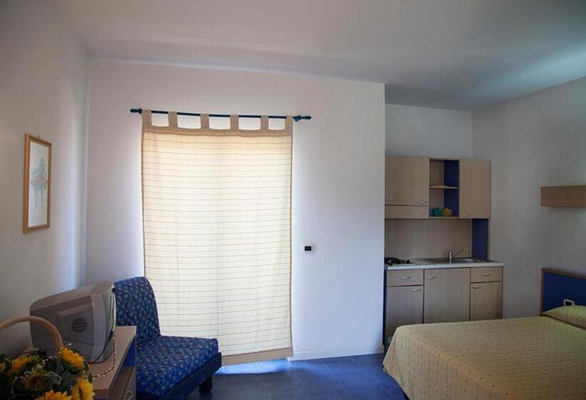 Номер Стандарт Трехместный, Villaggio Santandrea Resort