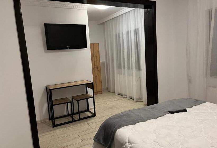 اتاق لوکس, Casa Mocanitei