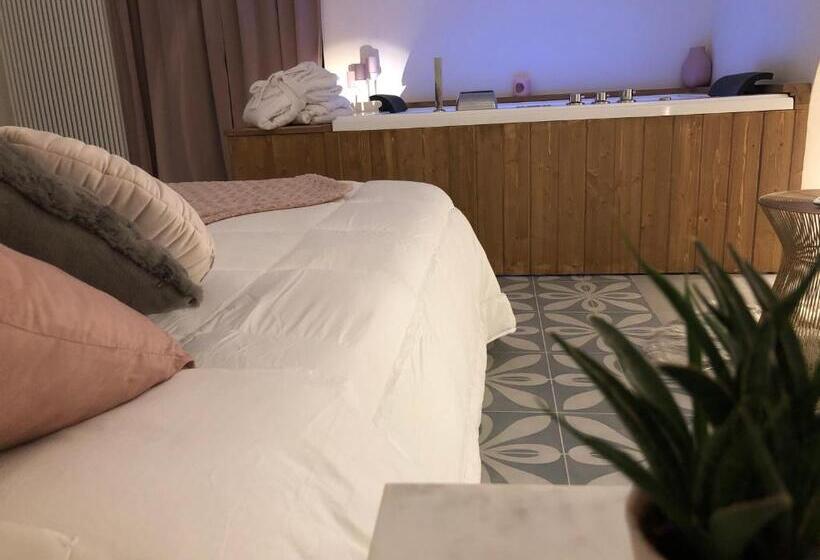 سوییت لوکس, Nenetta Rooms & Suites Monopoli
