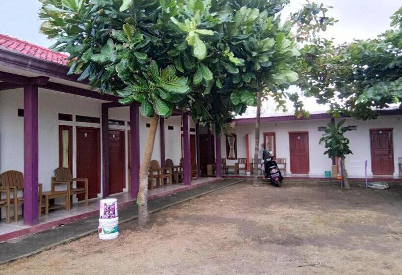 标准间, Penginapan Karanglaut Sayangheulang