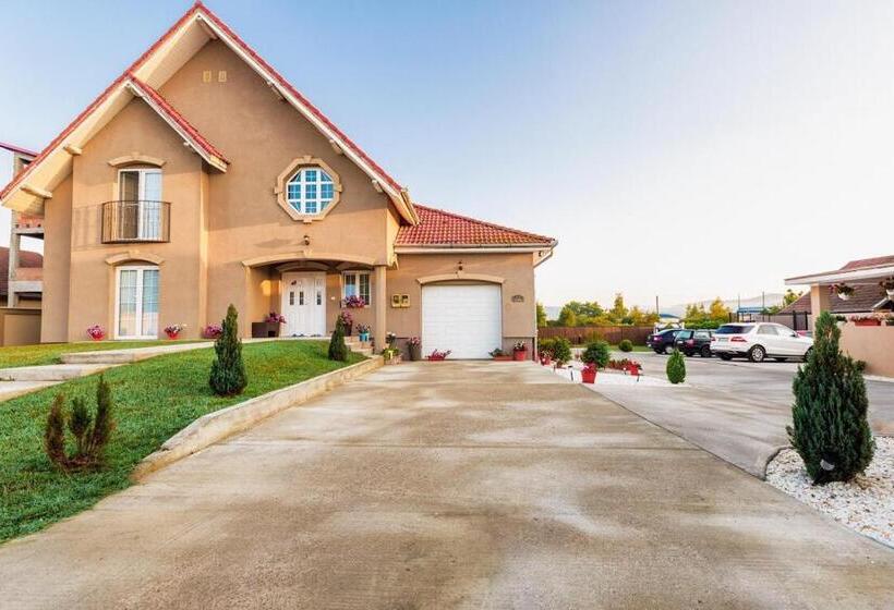 Вилла 1 Спальня, Casa Iulia