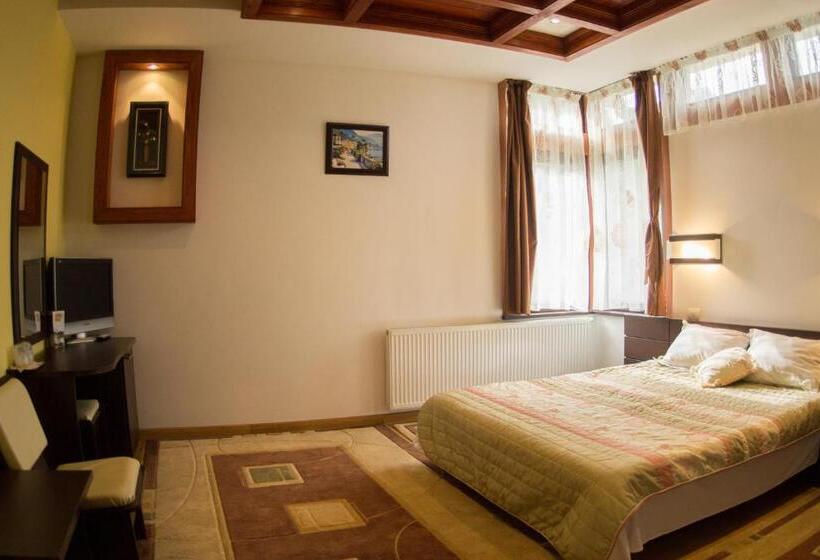 Номер Стандарт Трехместный, Pension Casa Sara