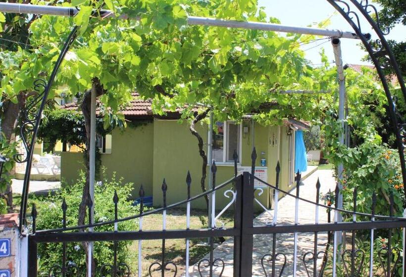 Апартаменты 1 Спальня Вид на Сад, Summer Life Villa Apart