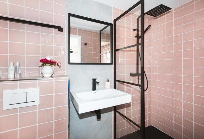 اتاق لوکس با بالکن, B&b Duinblick