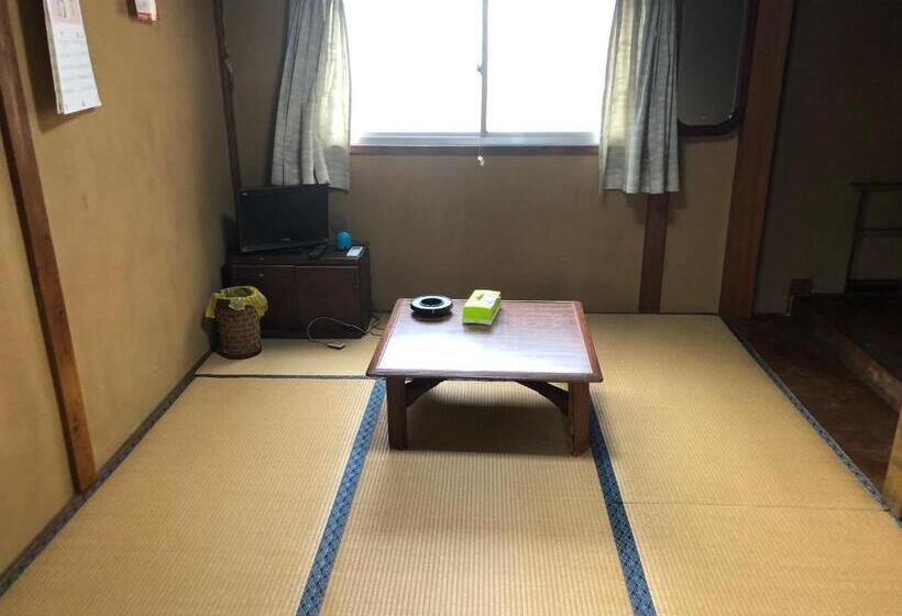 单人经济间, 竜ケ崎駅そばの森田屋旅館