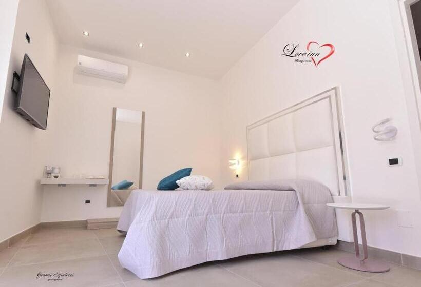 اتاق لوکس, Love Inn