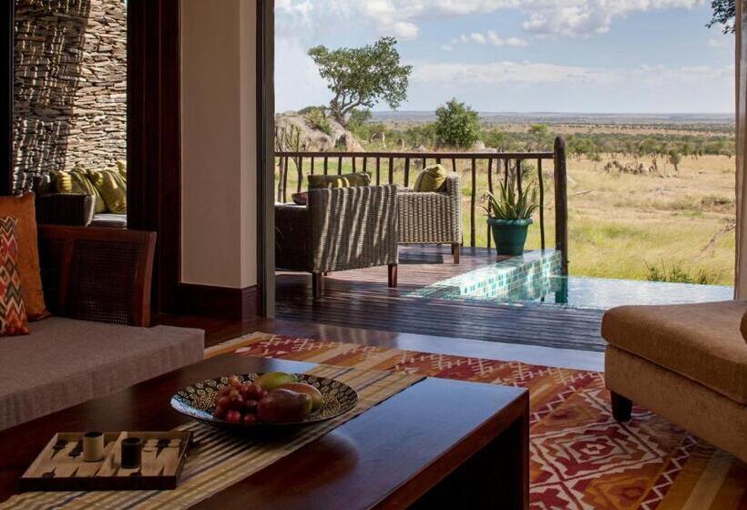 带大床的套房, Four Seasons Safari Lodge Serengeti