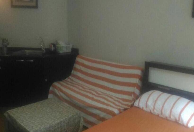 Номер Стандарт Трехместный, Room In Guest Room   Chan Kim Don Mueang Guest House