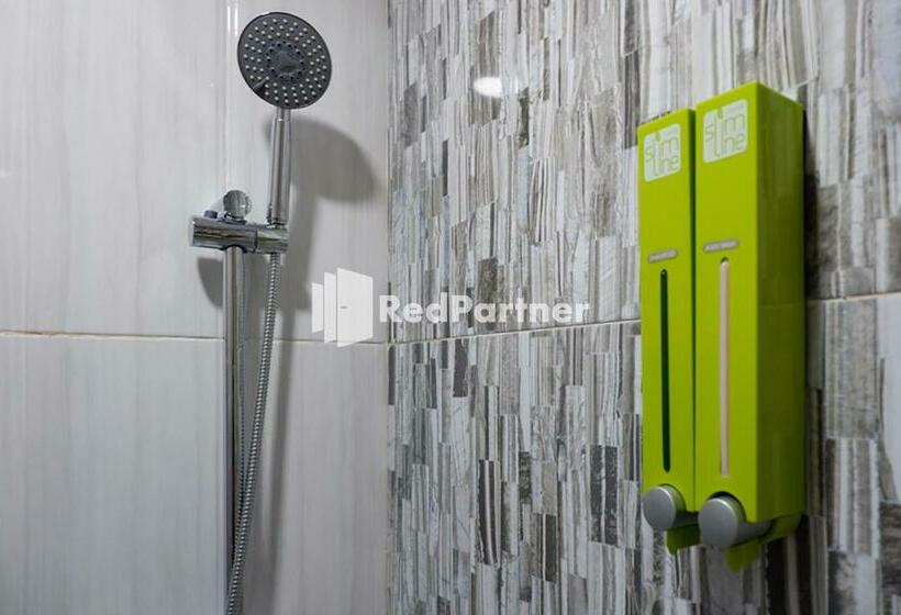 디럭스 룸, Rit S Garden At Citragrand Semarang Mitra Reddoorz