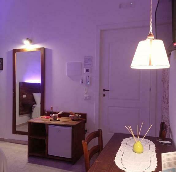 اتاق لوکس با بالکن, Torre Pendio B&b