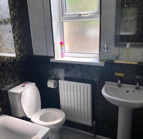Quarto standard, Bron Menai Guest House