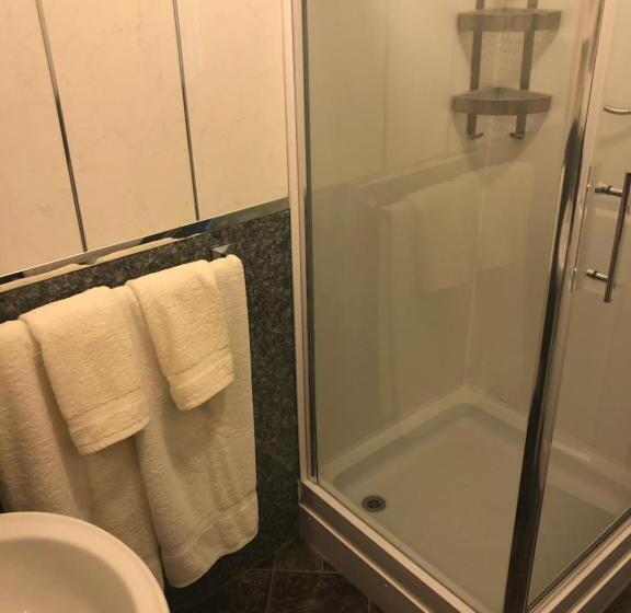 Quarto standard, Bron Menai Guest House