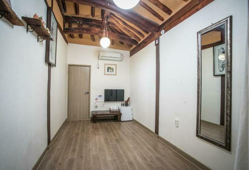 4인용 스탠다드 룸, Hanok Story Guesthouse
