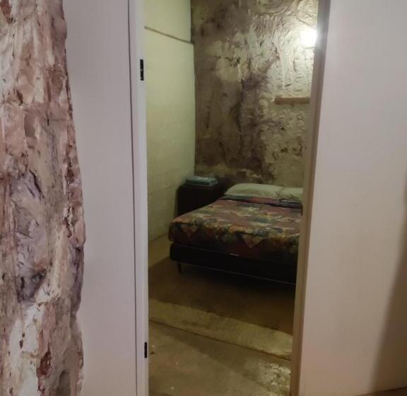 Номер Стандарт Совместная Ванная, Radeka Downunder Underground Motel