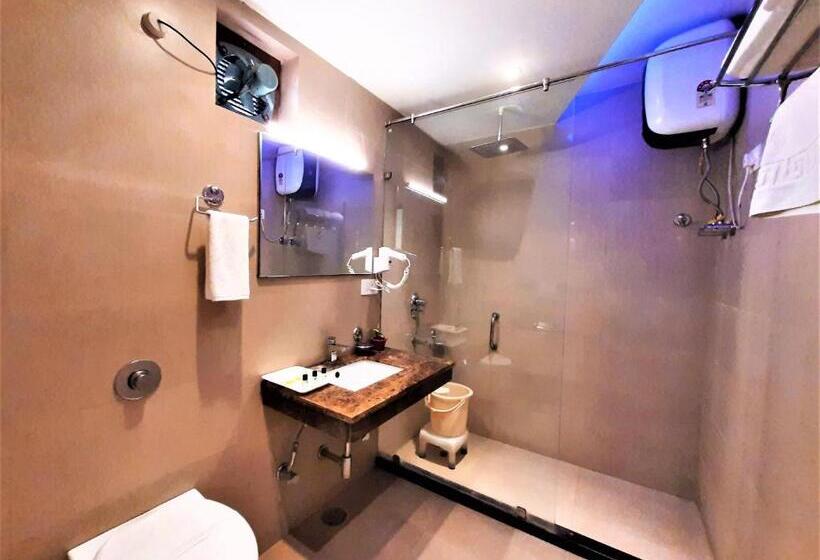 Семейный Номер Вид на Сад, Wood Castle Spa & Resort