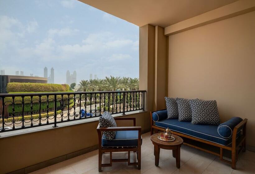 Номер Deluxe Вид на Город, Four Seasons Resort Dubai At Jumeirah Beach