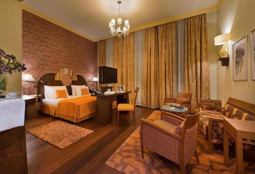 Полулюкс, Zvon Design Suites