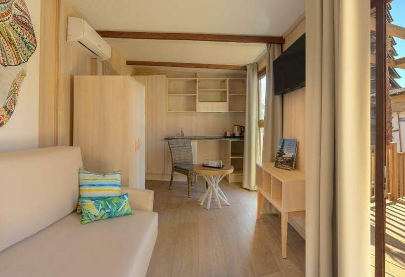 デラックスバンガロー, Magic Natura Resort