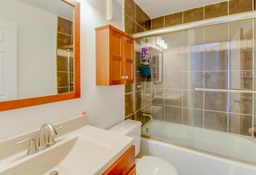 شقة غرفتين, Orofino Chalet