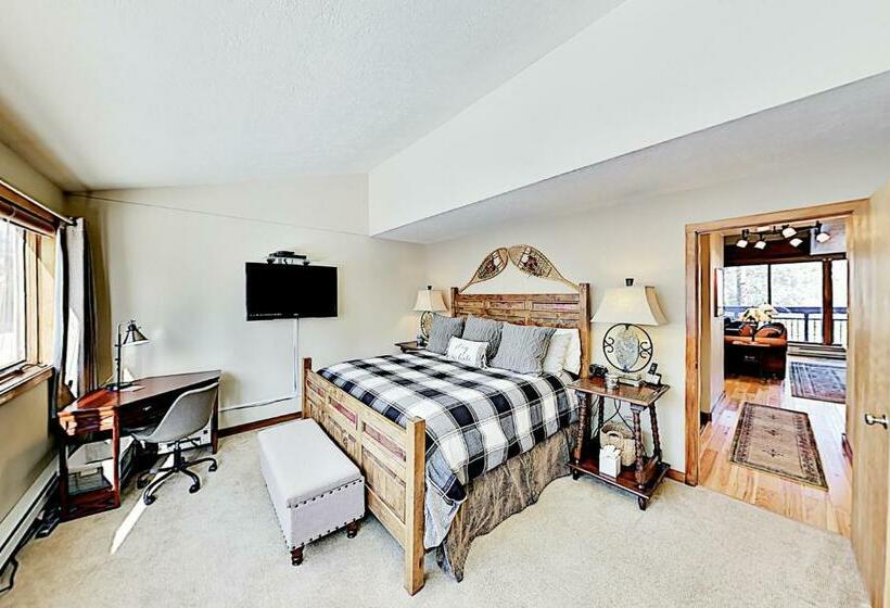 Дом 2 Спальни, The Pines Condo Unit 2044