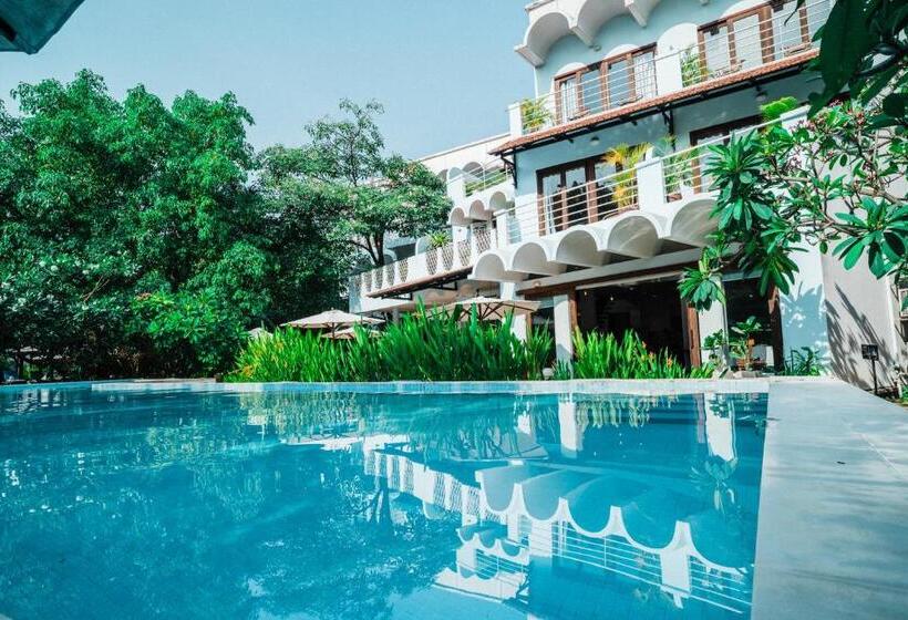 Люкс с Балконом, Iroha Garden Hotel & Resort