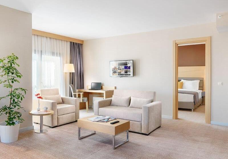 Номер Deluxe с Балконом, Iroha Garden Hotel & Resort