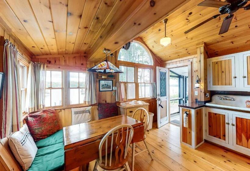 스탠다드 스튜디오, Wellhouse Cottage