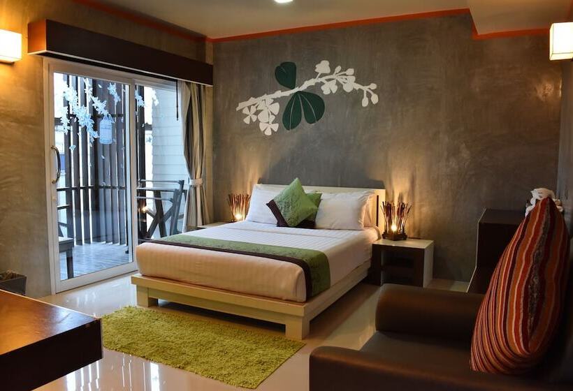 디럭스 룸, Sairee Hut Resort Koh Tao