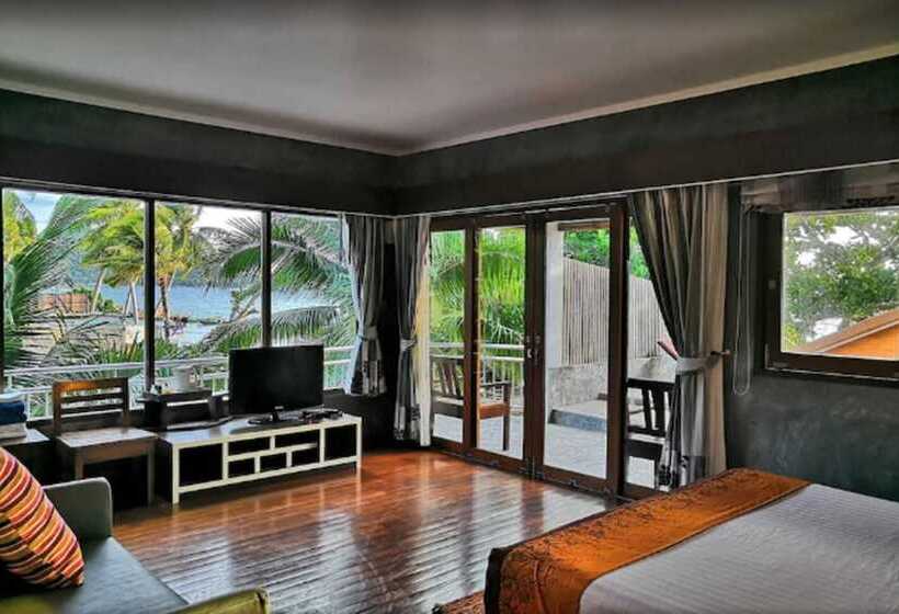 풀장 전망 디럭스 룸, Sairee Hut Resort Koh Tao
