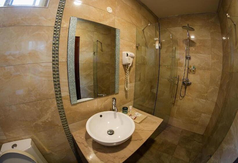 اتاق استاندارد, Imperial Heights Hotel, Entebbe