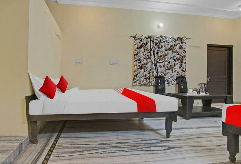 اتاق کلاسیک سه تخته, Flagship Hotel Raj Baag