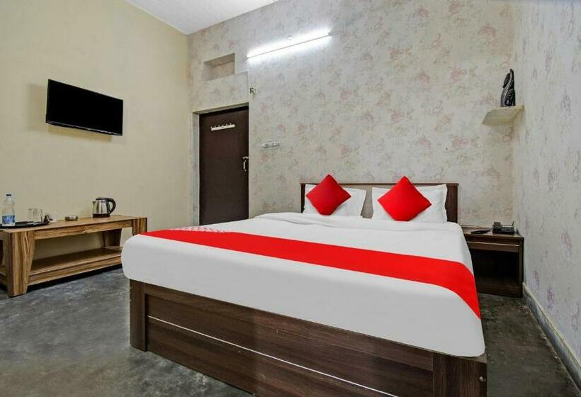 اتاق کلاسیک سه تخته, Flagship Hotel Raj Baag