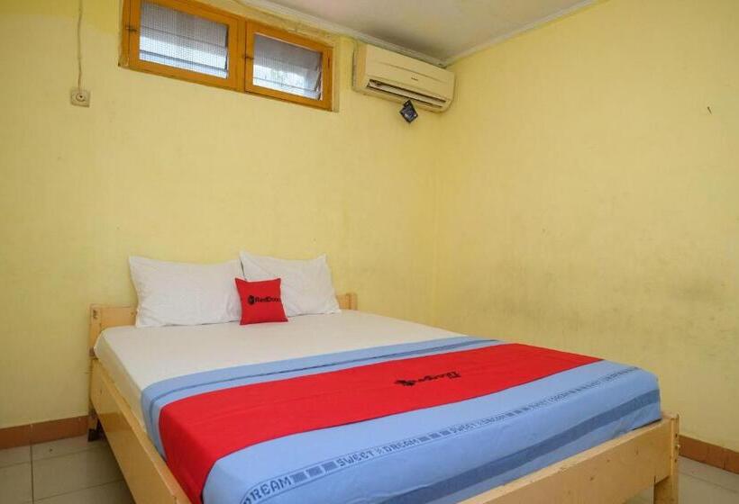 Номер Superior, Reddoorz Near Pelabuhan Nusantara Parepare