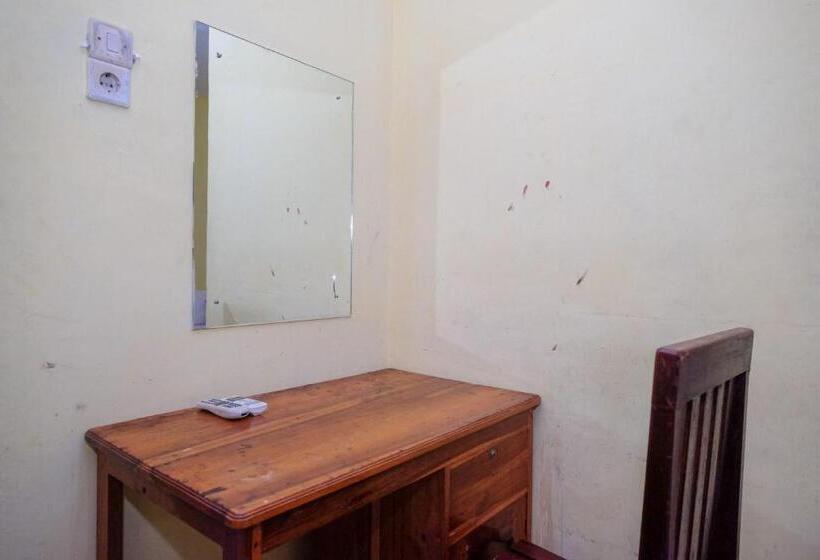Номер Economy, Reddoorz Near Pelabuhan Nusantara Parepare
