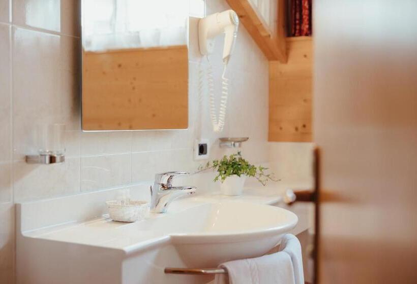 Студио Стандарт с Балконом, Oberaldoss Residence Wellness