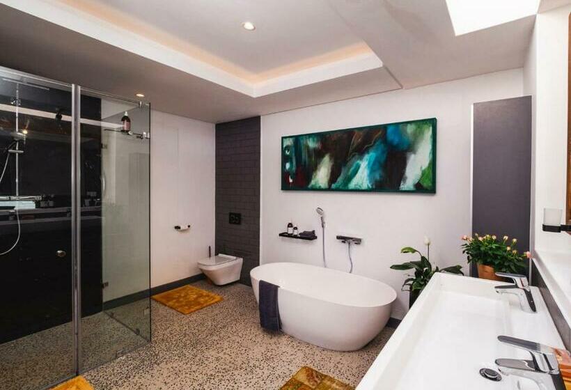 带大床的高级房间, Boutique Ocean Views   Incorporating Wendy S