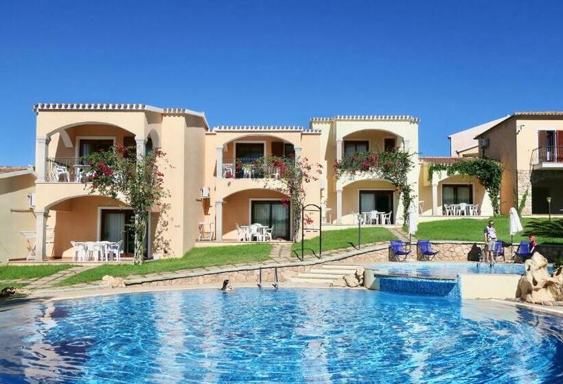 آپارتمان 1 خوابه با چشم‌انداز دریا, Residence Con Piscina A Badesi, Appartamenti Con Wifi E A.c