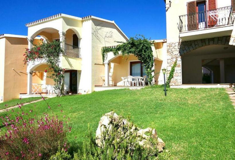 آپارتمان 1 خوابه با چشم‌انداز دریا, Residence Con Piscina A Badesi, Appartamenti Con Wifi E A.c