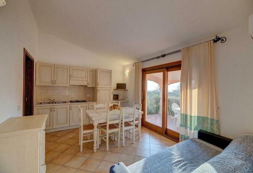 آپارتمان 1 خوابه با چشم‌انداز دریا, Residence Con Piscina A Badesi, Appartamenti Con Wifi E A.c
