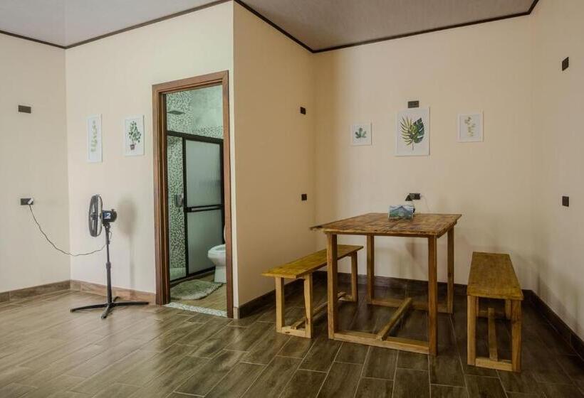 침실 1개 발코니 아파트, Argdivan Hostel