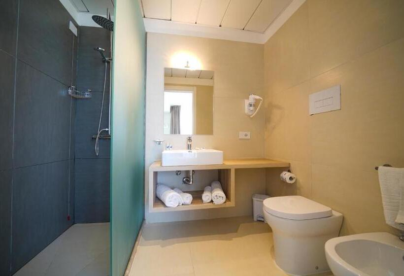 Трехместный Номер Стандарт Вид на Сад, Eleamare Resort