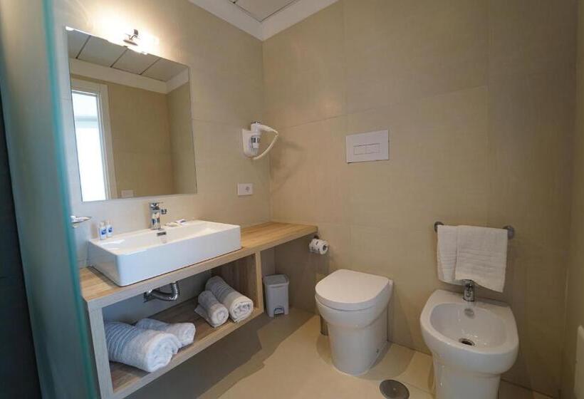 Четырехместный Номер Стандарт Вид на Сад, Eleamare Resort